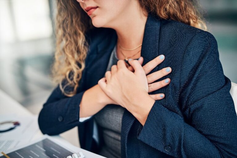 El Desgarrador Dolor de un Corazón Roto: Señales a Tener en Cuenta