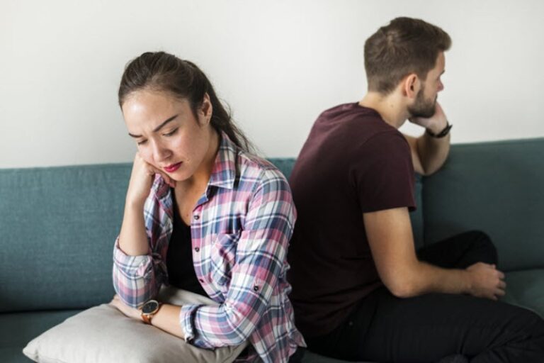 Divorciados viviendo juntos: Una guía para navegar las implicaciones legales y personales