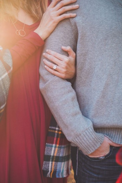 Eligiendo un Consejero Matrimonial: Una Guía Esencial
